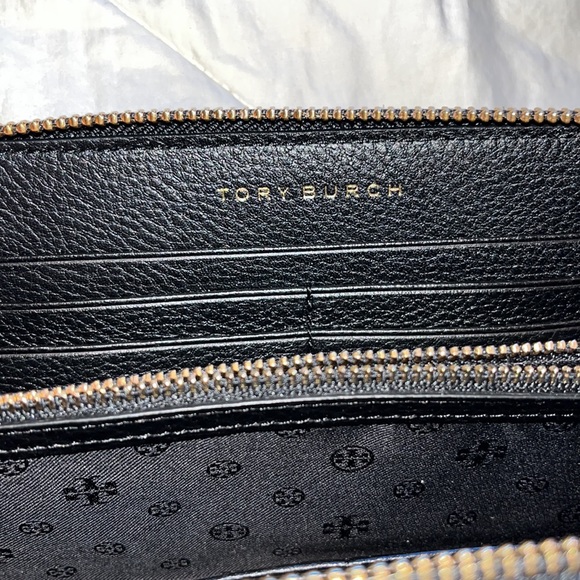 NWOT Tory Burch women’s zippered wallet black & gold - Picture 7 of 13